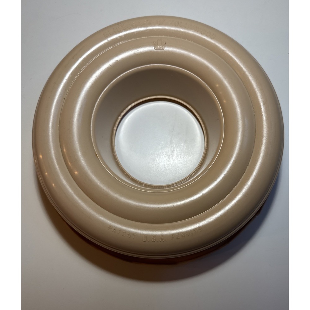 Vintage Blisscraft of Hollywood Plastic Gelatin Ring Mold Tube Pan‎ Beige
